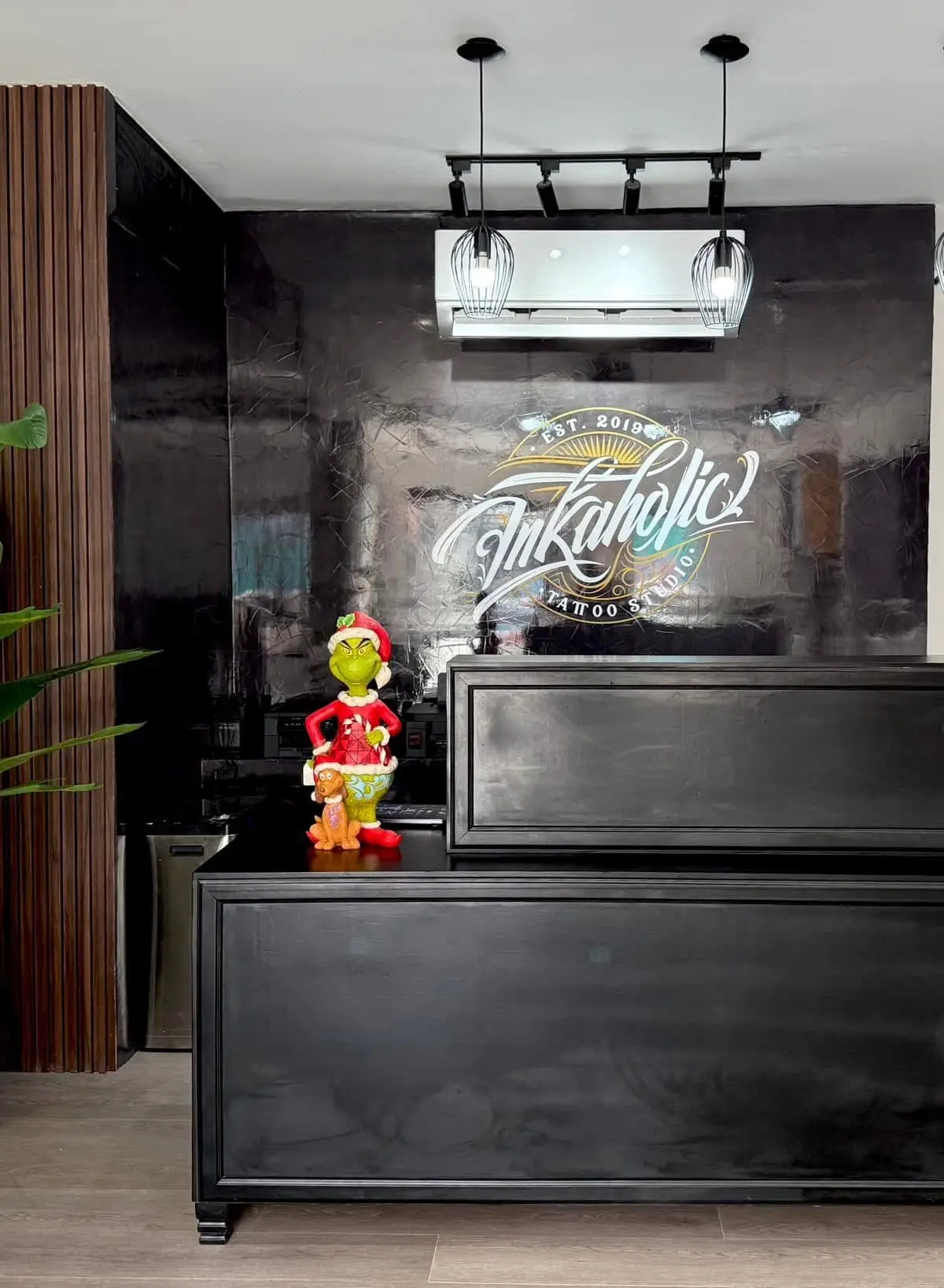 Reception at INKaholic Tattoo Isla